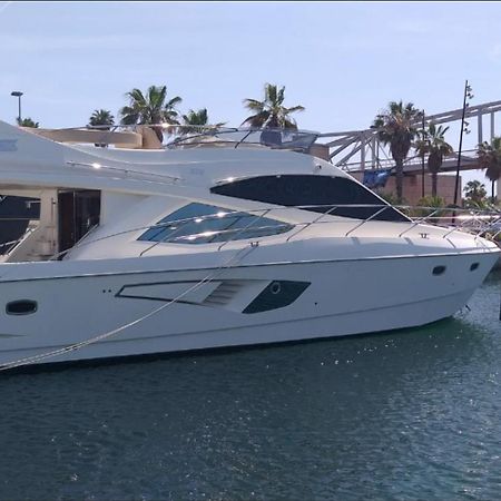 Yacht In Barcelona Hotell Sant Adria de Besos Eksteriør bilde