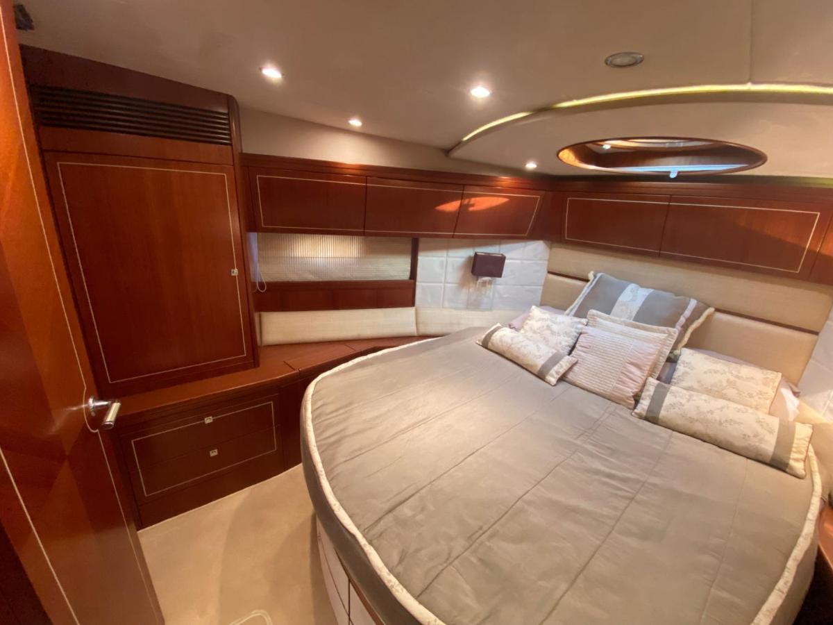 Yacht In Barcelona Hotell Sant Adria de Besos Eksteriør bilde